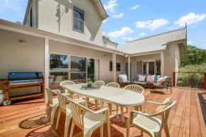 Retro Gem on Jackson Anglesea
